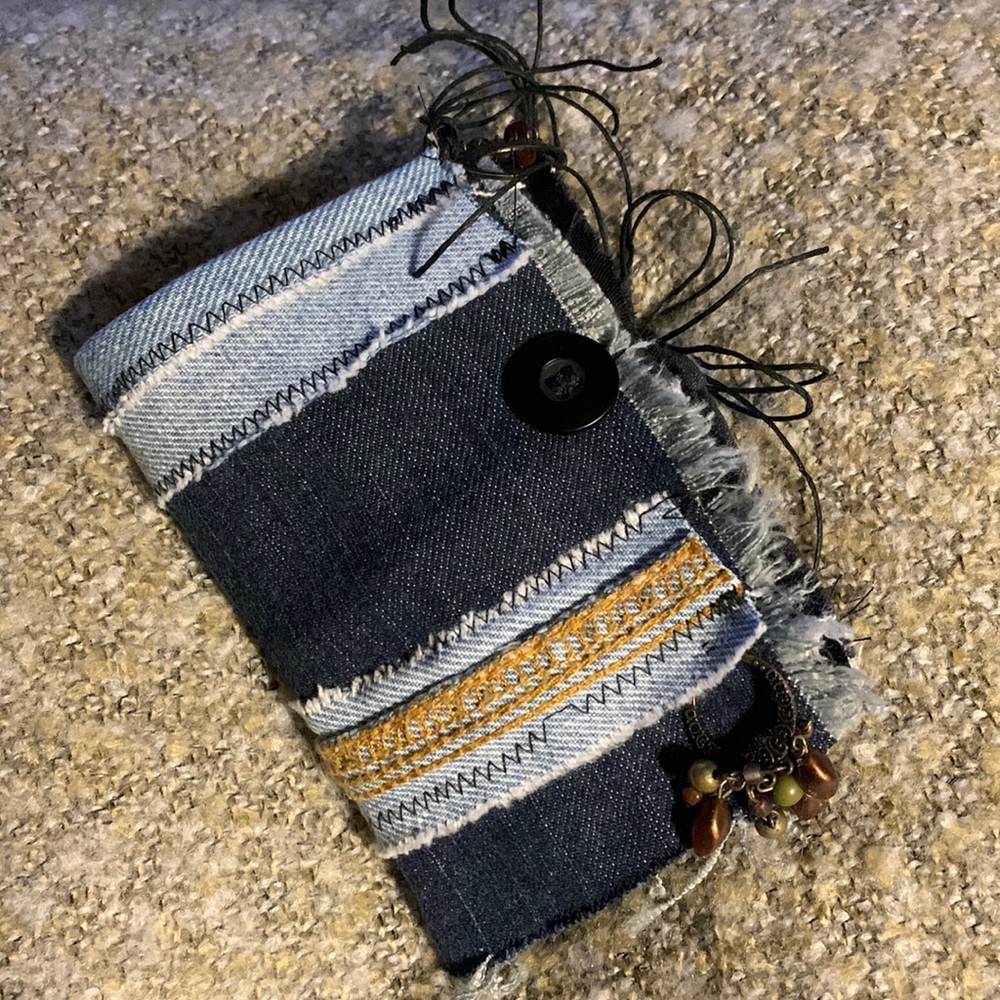Sewing? NEEDLE Book for Craft Pins. Blue Jean Denim Needlebook Pincushion Alt.